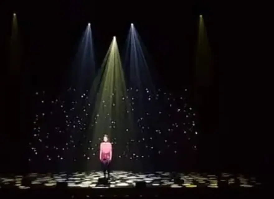뮤지컬 서른즈음에 일본 투어 — 거리 세트 위 스포트라이트 · 오사카 · 도쿄 (1,300석급 극장 2곳)